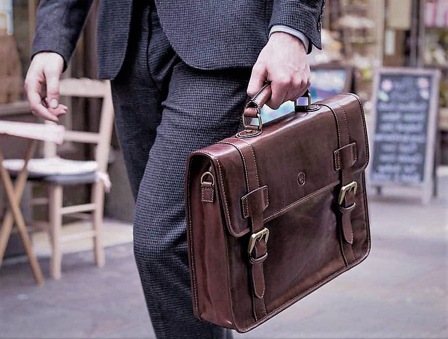 Leather Bags Add a Unique Charisma to Your Persona