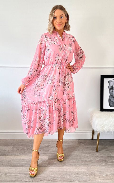 ikrush-laila-tiered-midi-dress-1670610472Photo-15-04-2022-14-08-44_87567cd7-31f7-4a9d-aff1-474956f66cc4.jpg