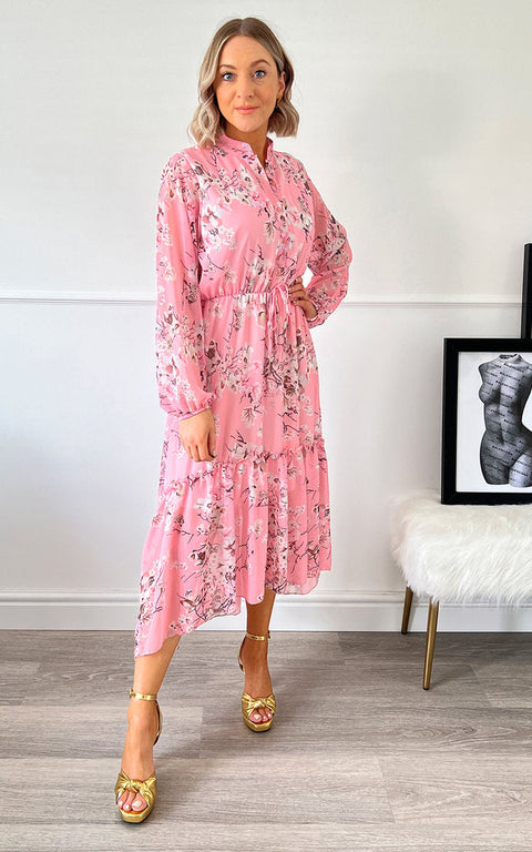 ikrush-laila-tiered-midi-dress-1670610470Photo-15-04-2022-14-09-06_a31856e8-7db8-488c-a8d7-bb19fa2e2720.jpg