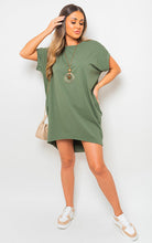 Load image into Gallery viewer, ikrush-esme-short-sleeve-with-front-pockets-top-1690104428-DSC1092.jpg